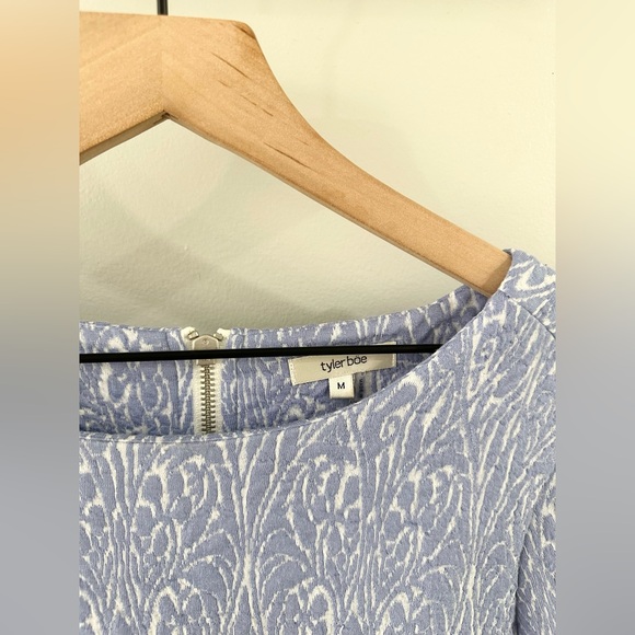 Tyler Boe Bell Sleeve Sheath Dress Periwinkle Blue Size Medium - Picture 5 of 6